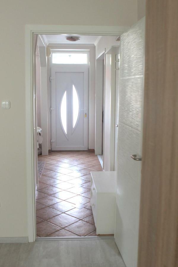 Strandfuerdo Apartman Eger Exterior photo